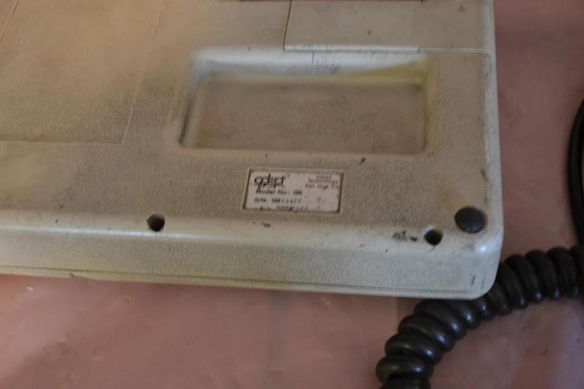 Used ADEPT TECHNOLOGY MODEL 100 TEACH PENDANT CONTROL CONTROLLER