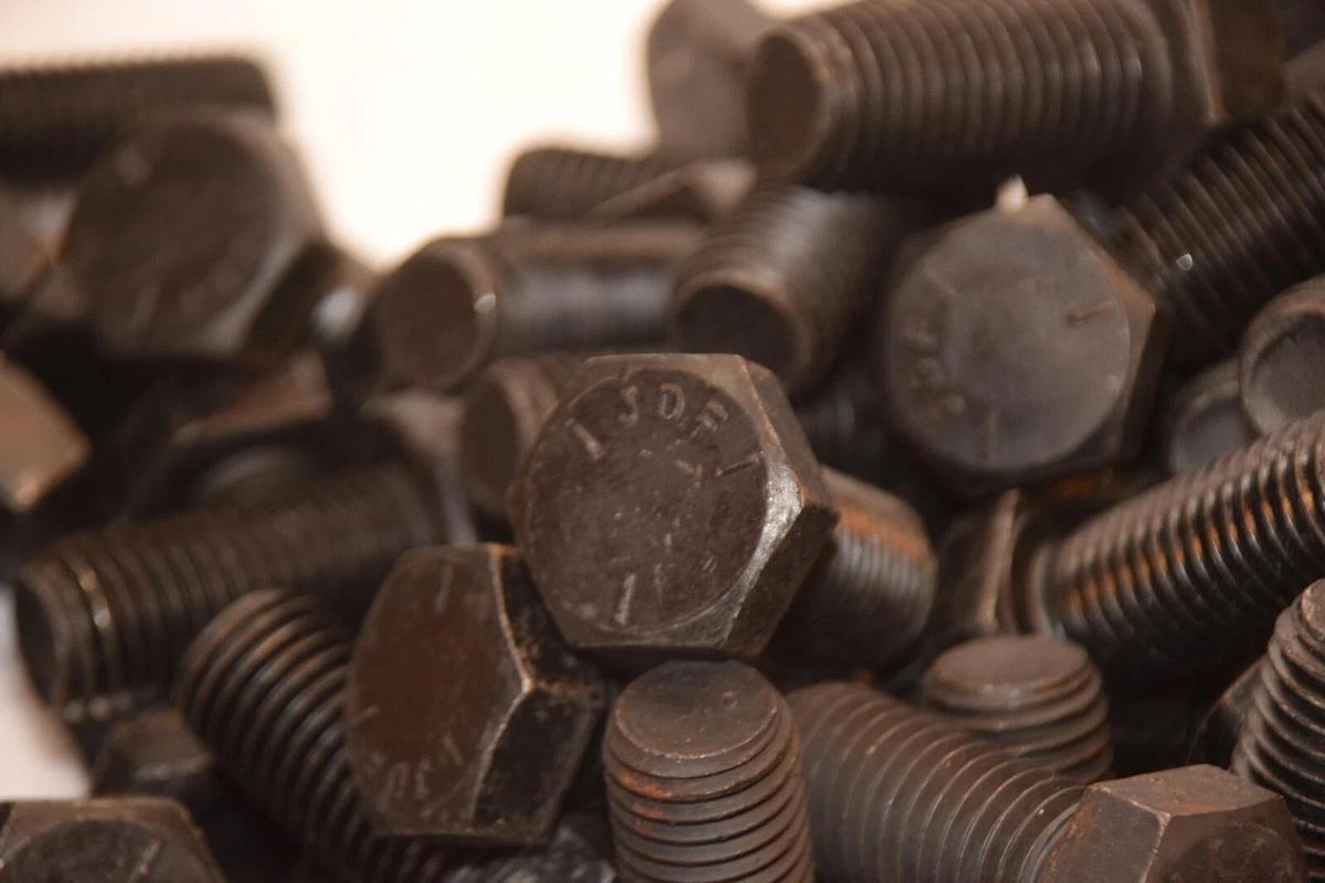 (NEW - Box of 91) FASTENAL 3/4-10x1-3/4 P5 Grade 5 Hex Cap Screw