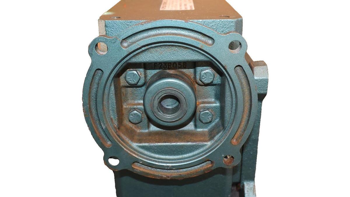 Speedtronics Gear Box Speed Reducer SPFHMQ230-15-2-1 15:1 (Cracked Flange)