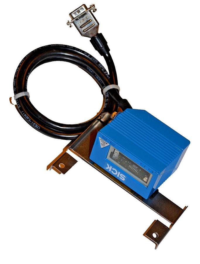 Used SICK BARCODE SCANNER CLV412-0910S04 CLV412 0910S04 1 023 360