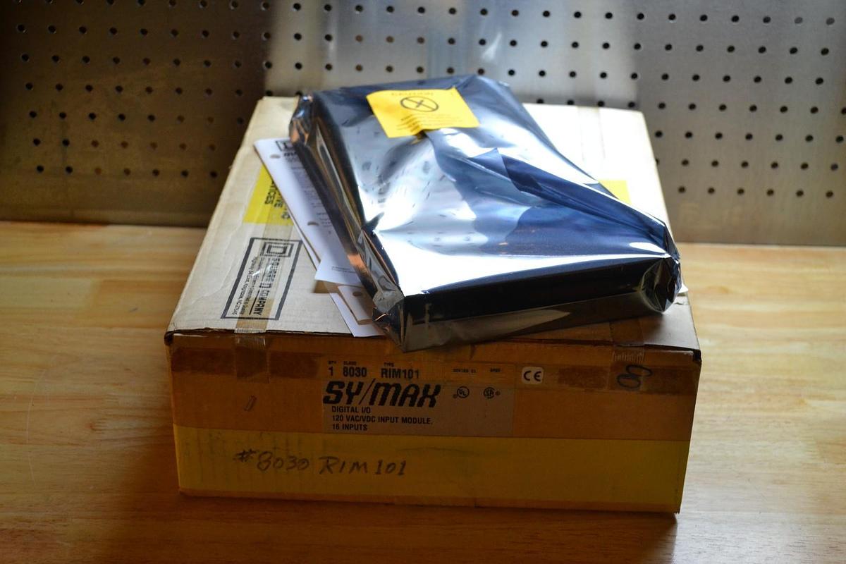 SQUARE D SY/MAX Digital I/O MODULE 8030 RIM101 SER C1 30619 New