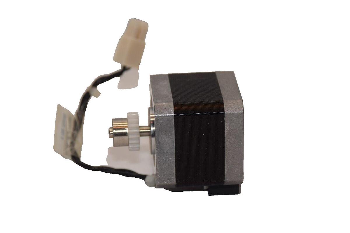 Used ORIENTAL MOTOR PKP244D15A-C5 3.9Vdc 1.5A 1.8deg step Stepping Motor