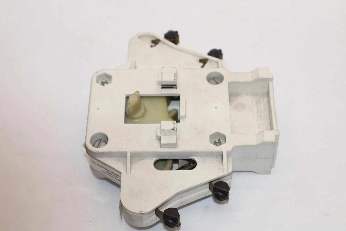 Used CUTLER HAMMER WM16H , 1A96651G01 , 30-1804 Auxiliary Contact