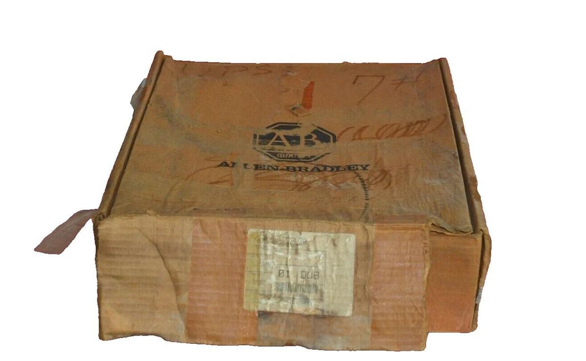 (New) ALLEN BRADLEY MINI PLC 2/02 PROCESSOR WITH POWER SUPPLY 1772-LZP 1772 LZP