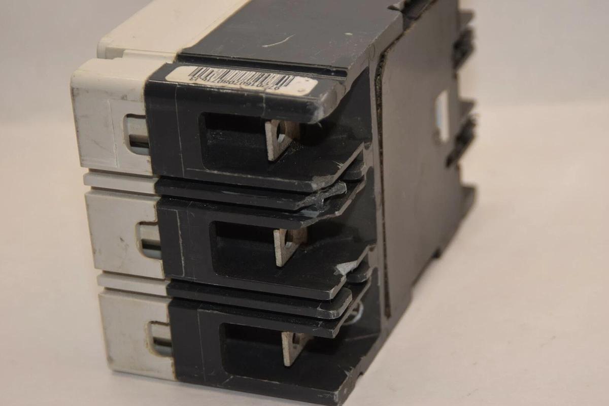 NEW Eaton Cutler Hammer FD3125BP10 FD35K 125A 125 Amp A 3P Circuit Breaker *CHIP