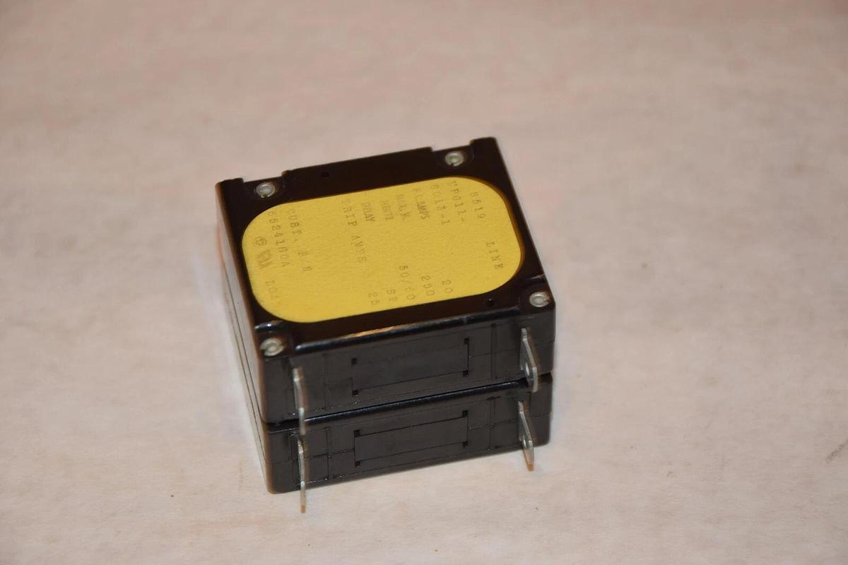 Used AIRPAX UPG11-8013-1 20 F.L.AMPS 25 TRIP AMPS 50/60Hz CIRCUIT BREAKER