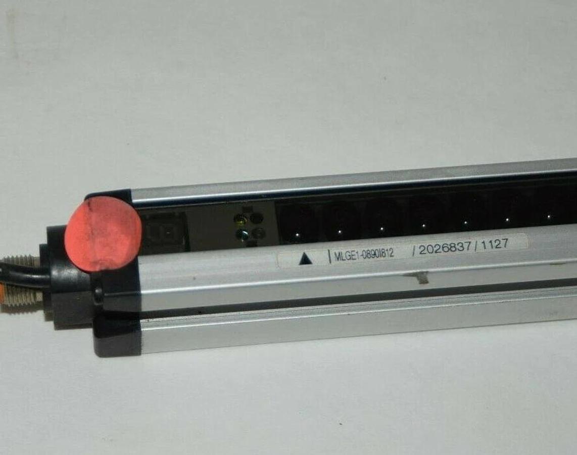 Used SICK Safety Light Curtain MLGE1-0890I812 MLGE10890I812 15-30V 8pin
