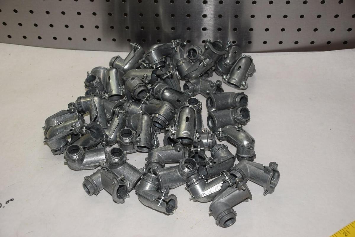 (LOT OF 45) APPLETON 1/2" 90 DEGREE ARMORED FLEXIBLE CABLE END NEW