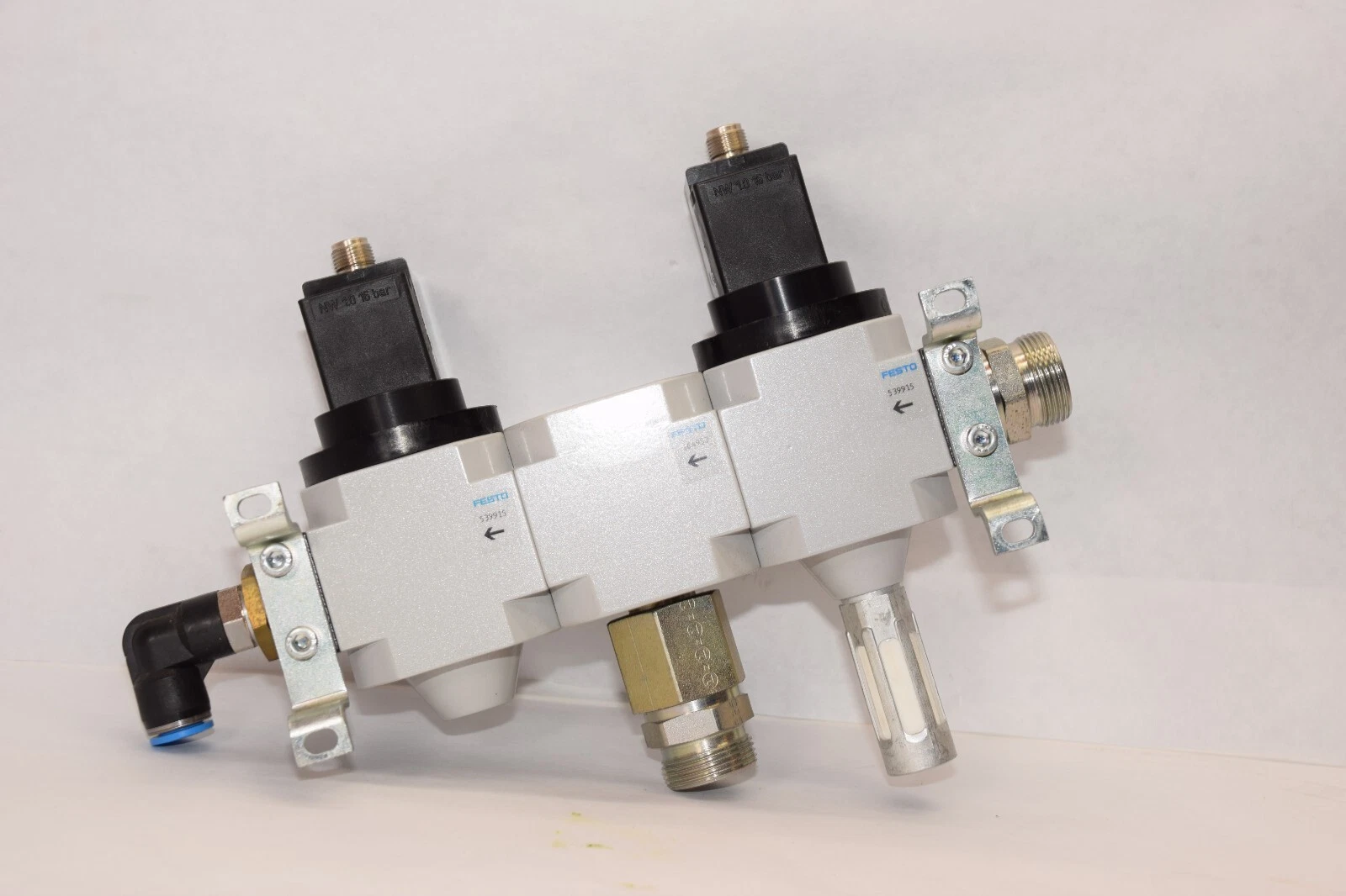 Used FESTO HEE-D-MIDI-24-M12-VW-SA On/Off Valve Assembly W/ Branching Module 164953