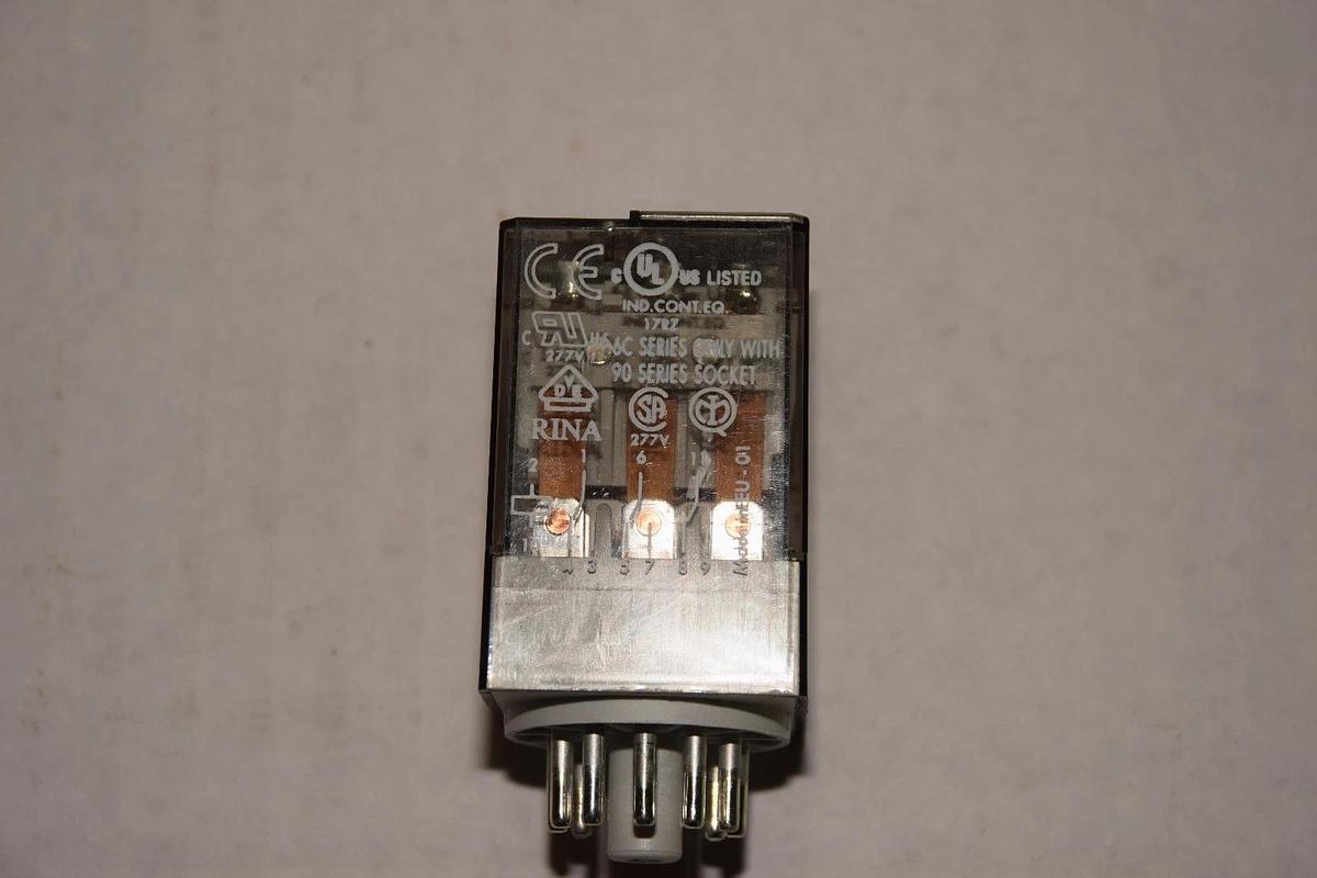 FINDER 60.13.8.120.0000 601381200000 10A 250V 120VAC RELAY NEW