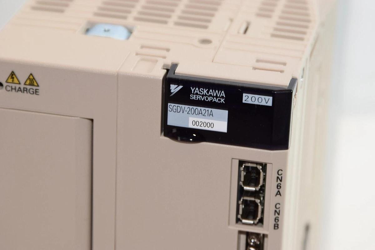 (NEW) YASKAWA SGDV-200A21A 3.0KW 200V Servo Pack Sigma 5 Amplifier Drive