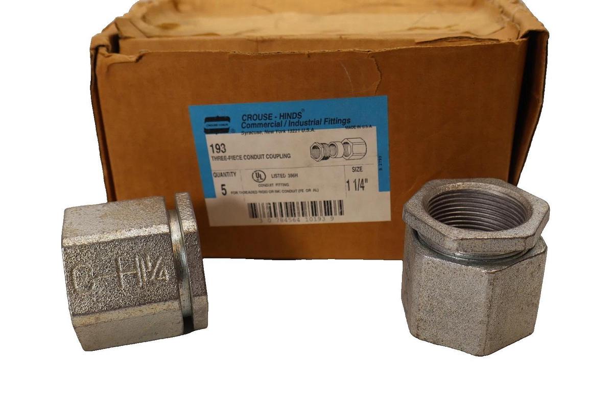 Crouse-Hinds 193 , 1-1/4" Three-Piece Conduit Coupling (New - Box of 5)