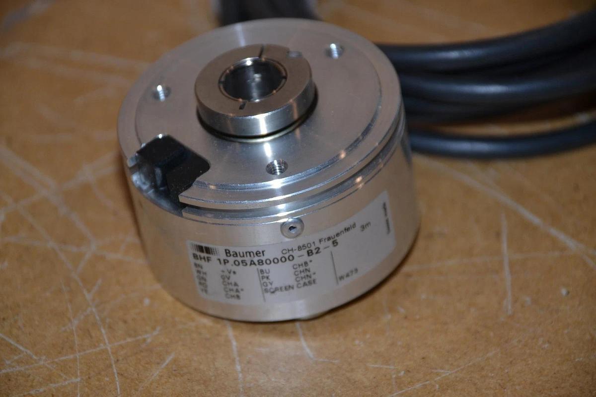 BAUMER BHF 1P.05A80000-B2-5 ENCODER NEW