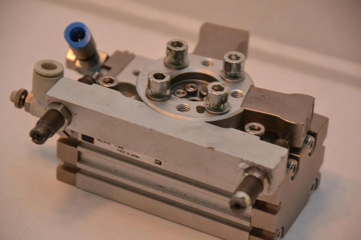 Used SMC Valve Rotary Actuator MSQB10H3 1.0MPa