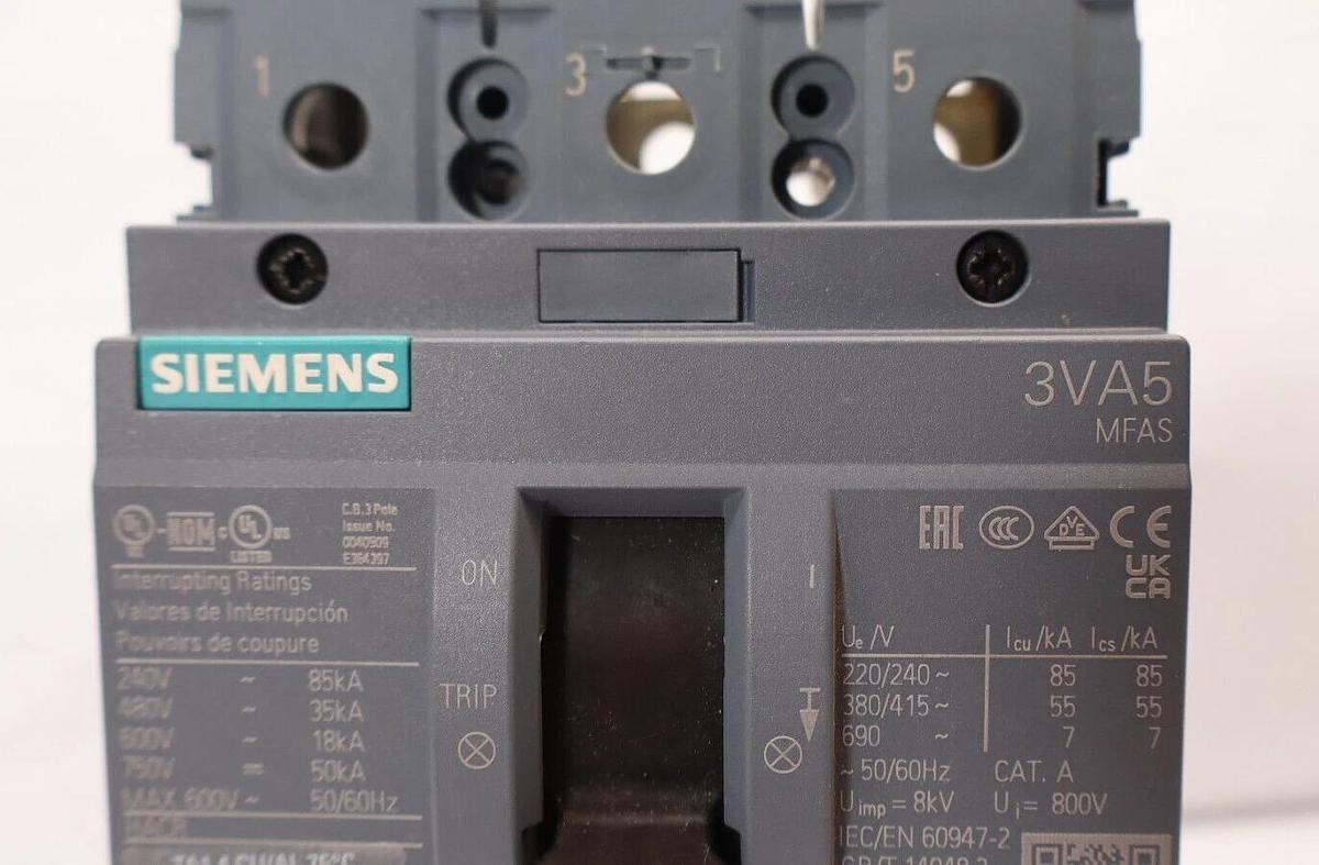 Siemens Circuit Breaker 150A 150 Amp 3VA5 3VA5215-5EC31-0AA0 TM230 *NEW Take Out