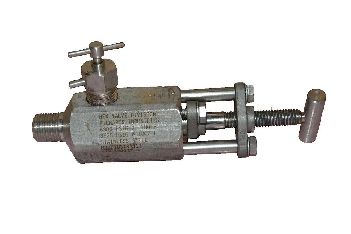 Used RICHARDS INDUSTRIES H0251U313A411 STAINLESS STEEL HEX VALVE DIVISION