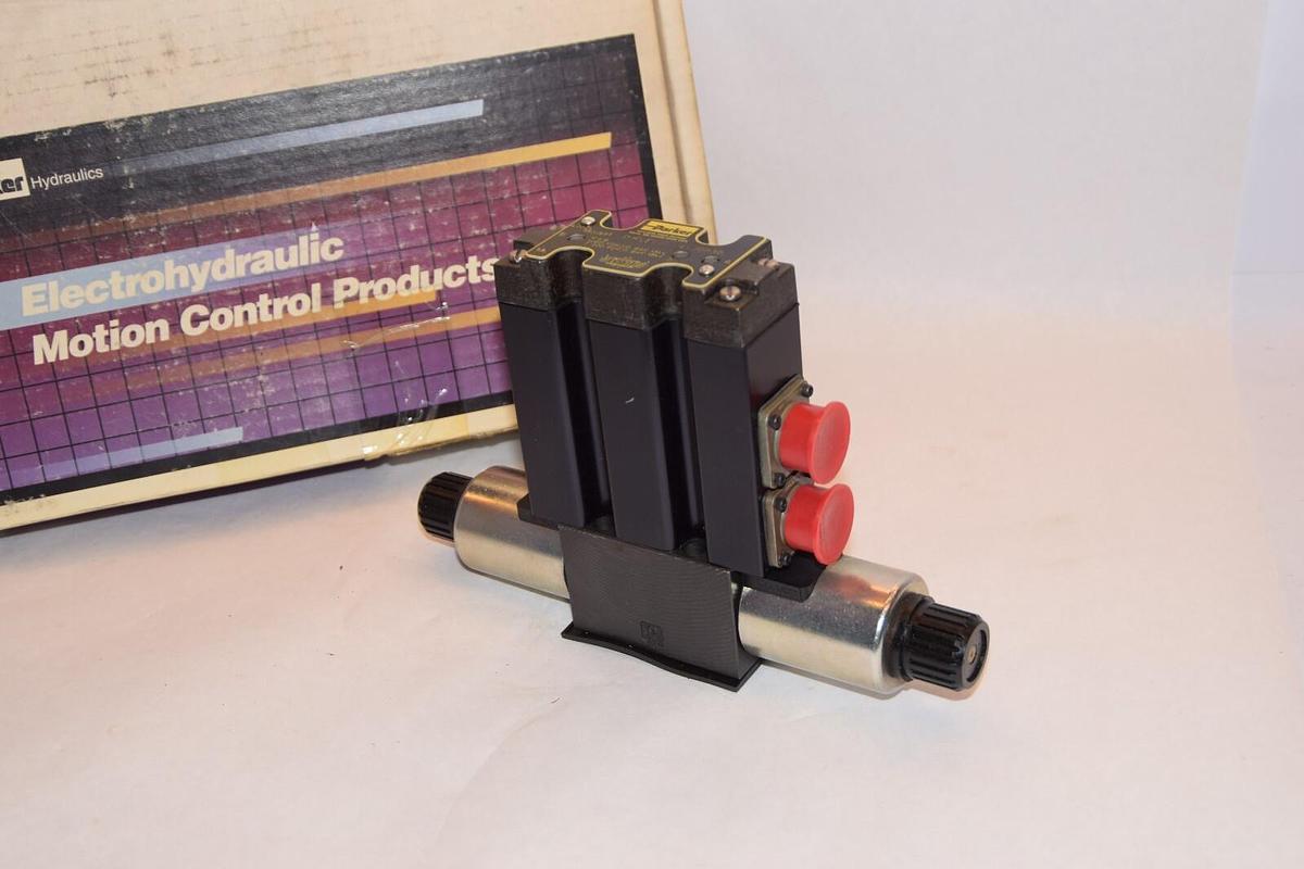 (NEW) PARKER D1FLE01CCNTJ0030 5000Psi 345Bar , 500psi 35Bar Servo Valve