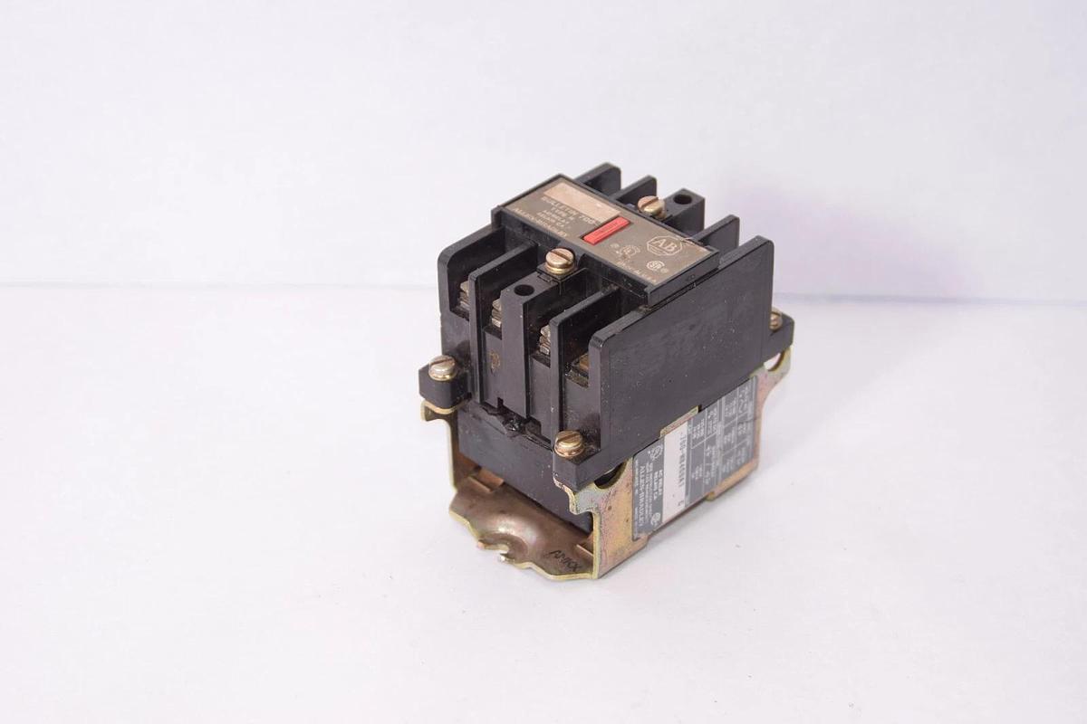 Used ALLEN BRADLEY 700-NB400A1 Series C Type N Relay 120V Coil