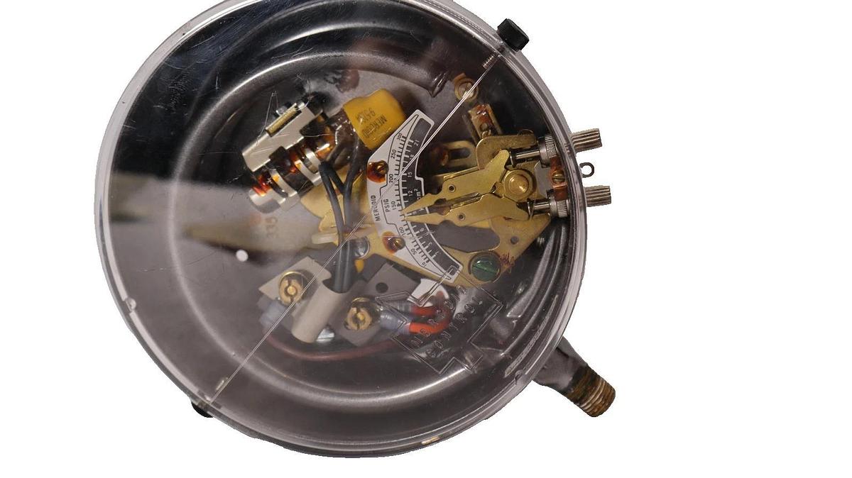 Used MERCOID DA-31-2-9 SPEC. 1325 Pressure Switch