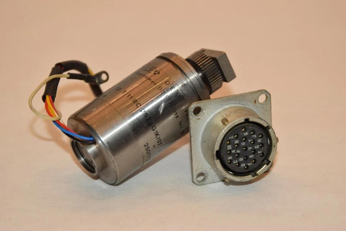 Used THOMSON-CSF 12T 11RC 252gG1K/97 12T11RC252gG1K/97 12V 2500Hz RESOLVER