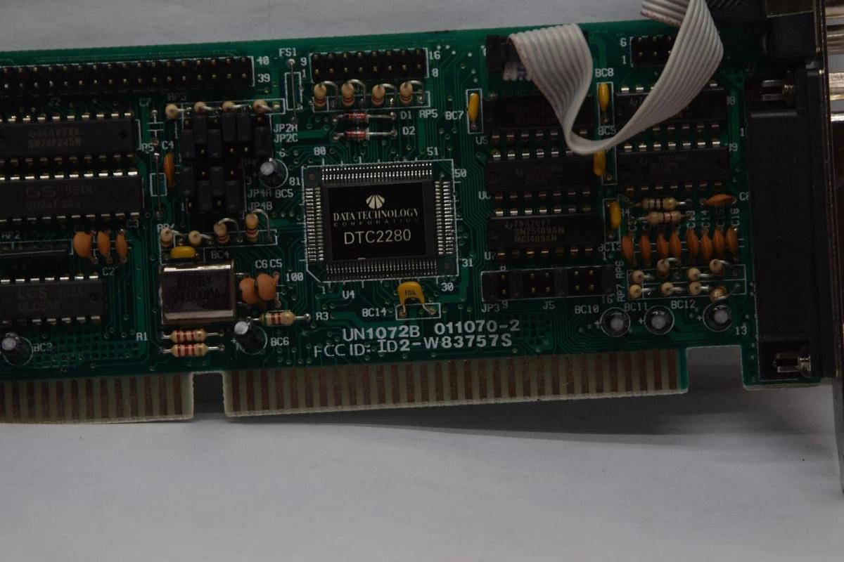 Used WINBOND ID2-W83757S , UN1072B 011070-2 Circuit Board Card