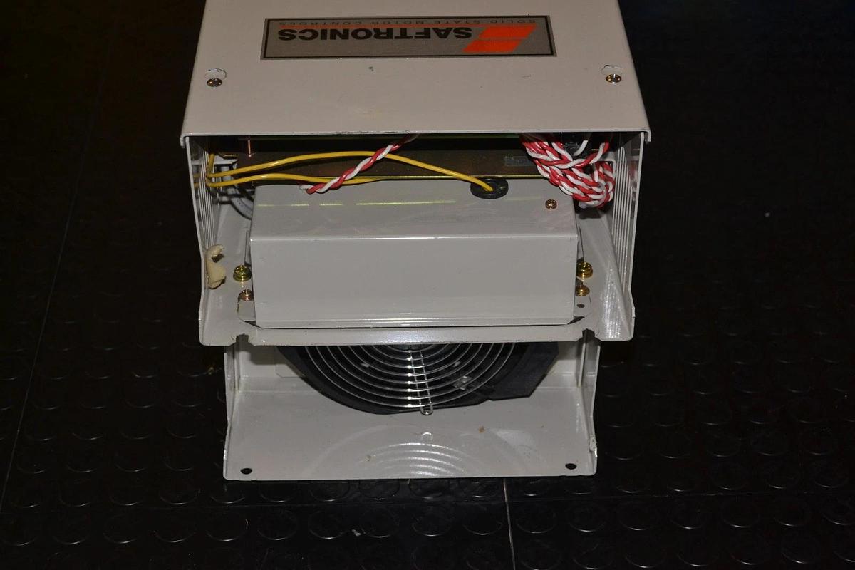 Refurbished Saftronics Drive Solid State Motor Control Drive 71616-G3U20111 71616G3U20111