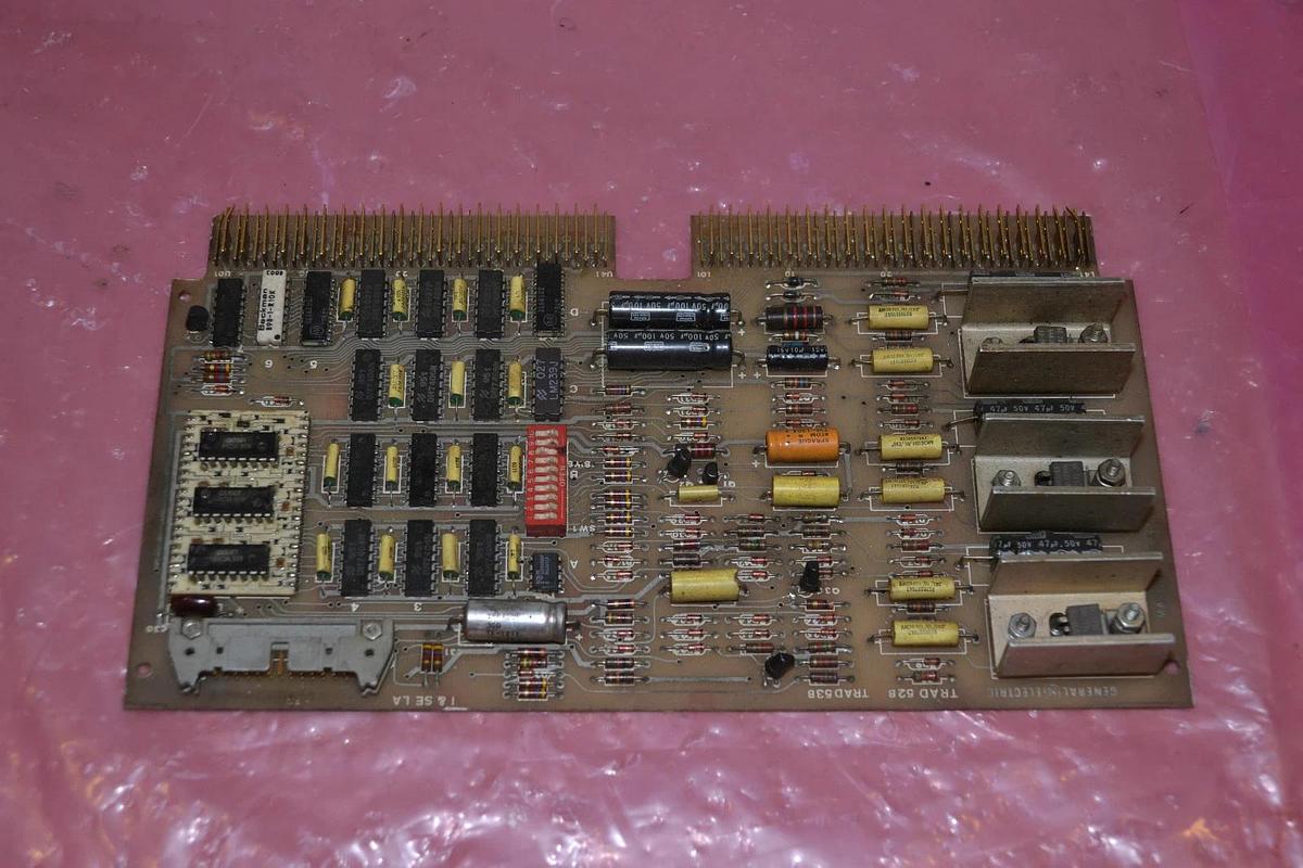 Used GENERAL ELECTRIC CIRCUIT BOARD CARD I & SE LA TRAD 52B TRAD53B