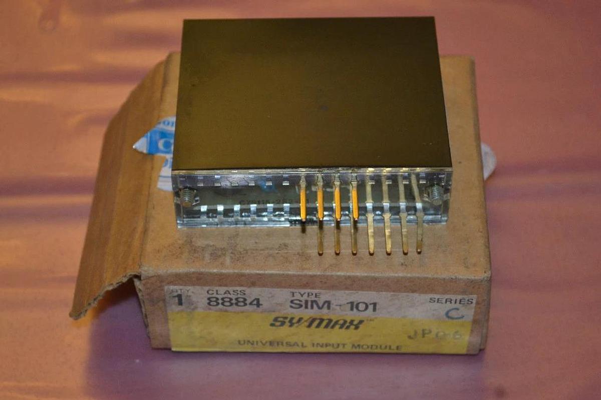Used Square D Sy/Max Universal Input Module 8884 SIM-101 8884SIM-101 8884SIM101 C