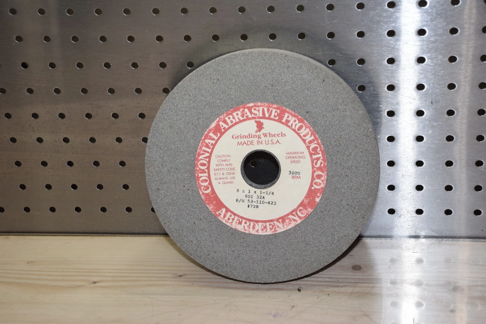 Colonial Abrasive 53-110-823, 60I 32A Grey Grinding Wheel 8" x 1" x 1-1/4" NOS