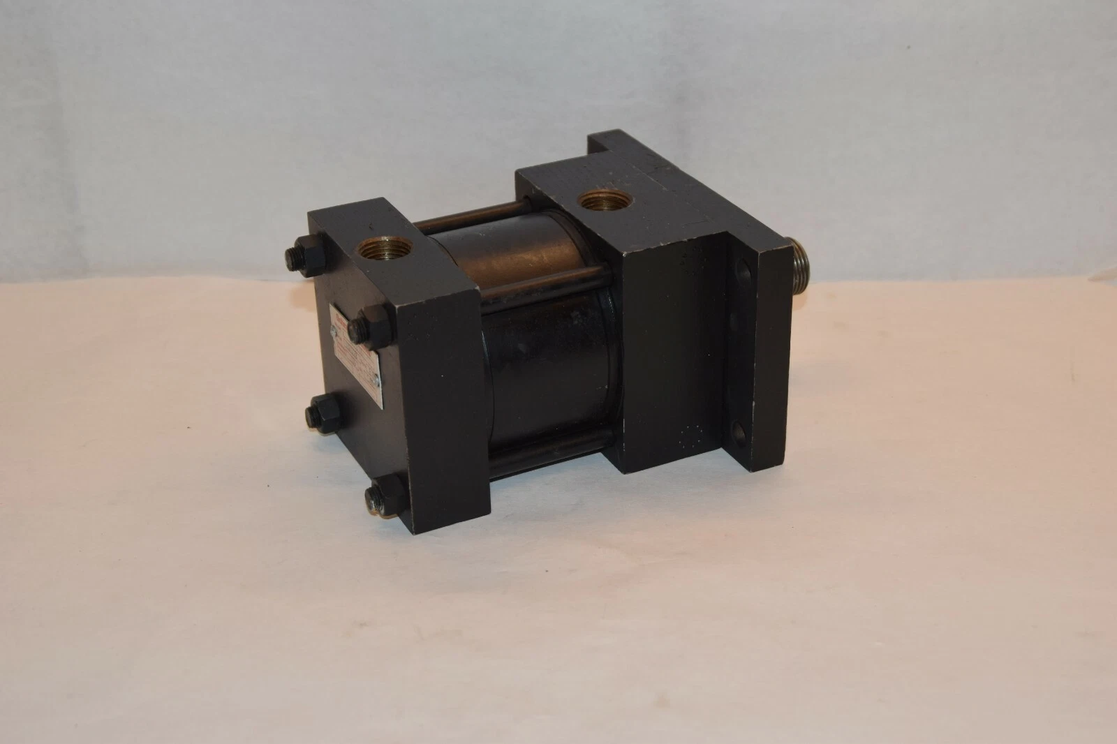 Schrader Bellows cylinder PLD112111  3.25 bor 1" stroke 1000 envelop psi