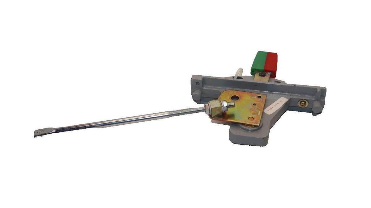 Used GE / GENERAL ELECTRIC TYPE 3/4/12 Disconnect Handle Circuit Breaker On/OFF