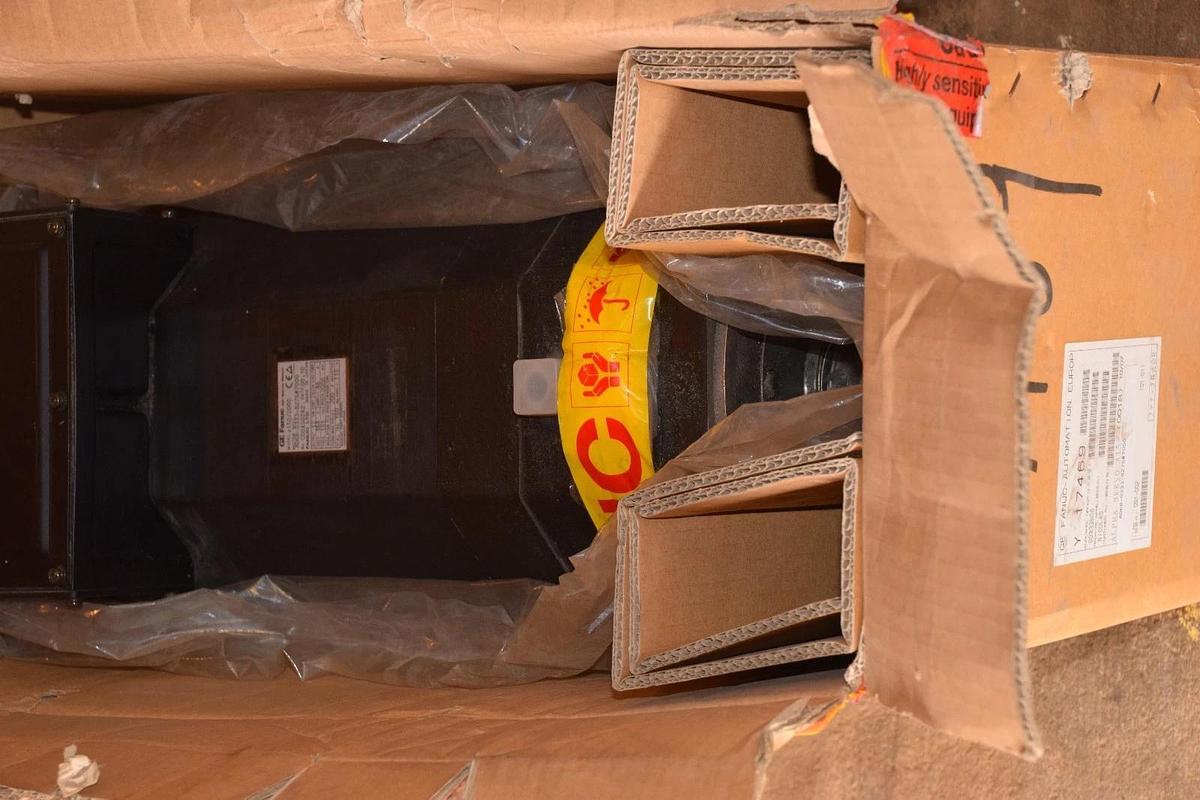 NEW FANUC AC Servo Motor A06B-0333-B275  A06B-0333-B275#7000 A150/2000 12kW 164v