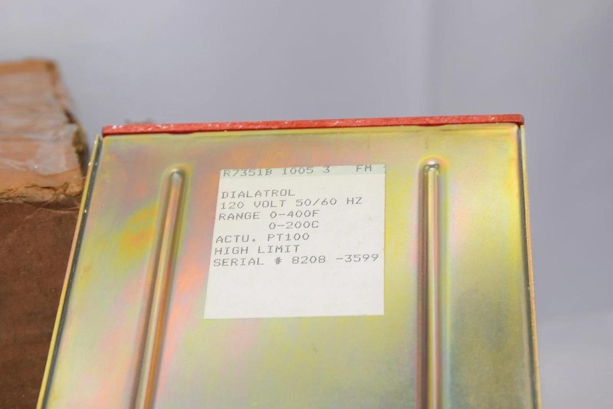 (NEW) HONEYWELL R7351B 1005 3 120V 50/60Hz High Limit Dialatrol