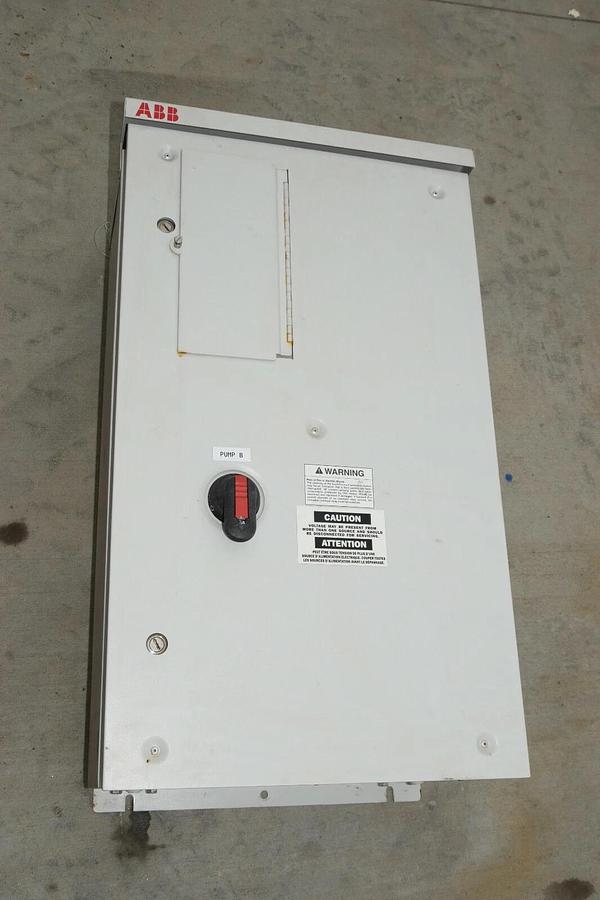 Used ABB ACH550-PDR-031A-4+B058 AC DRIVE  20HP  3ph 380-480 31A