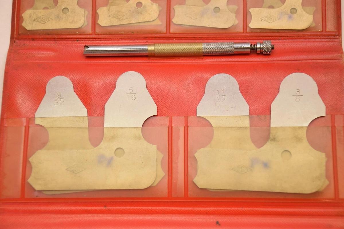 Used ASH COMPANY L300CX 1/64" - 1/2" Radius Gauge Set