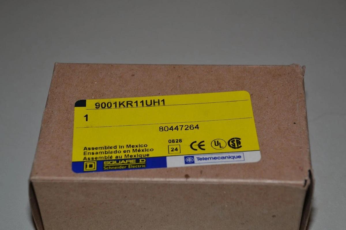 NEW SQUARE D PUSHBUTTON SWITCH 9001KR11UH1 SER K