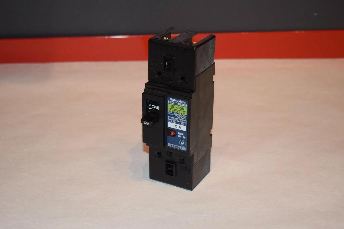 Used MATSUSHITA BC-30N BBC210N 2P 10A CIRCUIT BREAKER
