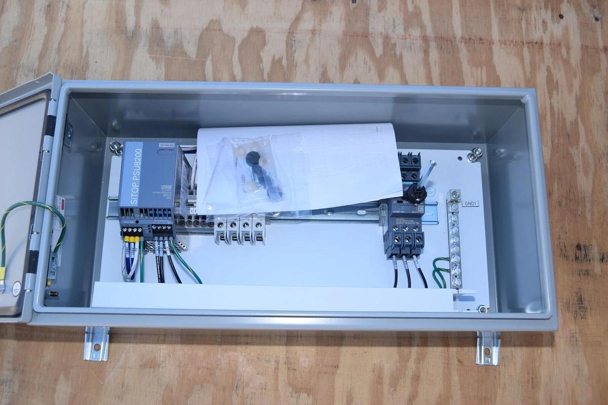 HOFFMAN CSD12248 Enclosure w/ 24v Power Supply 20A Disconnect 480v 3RV2711-1DD10