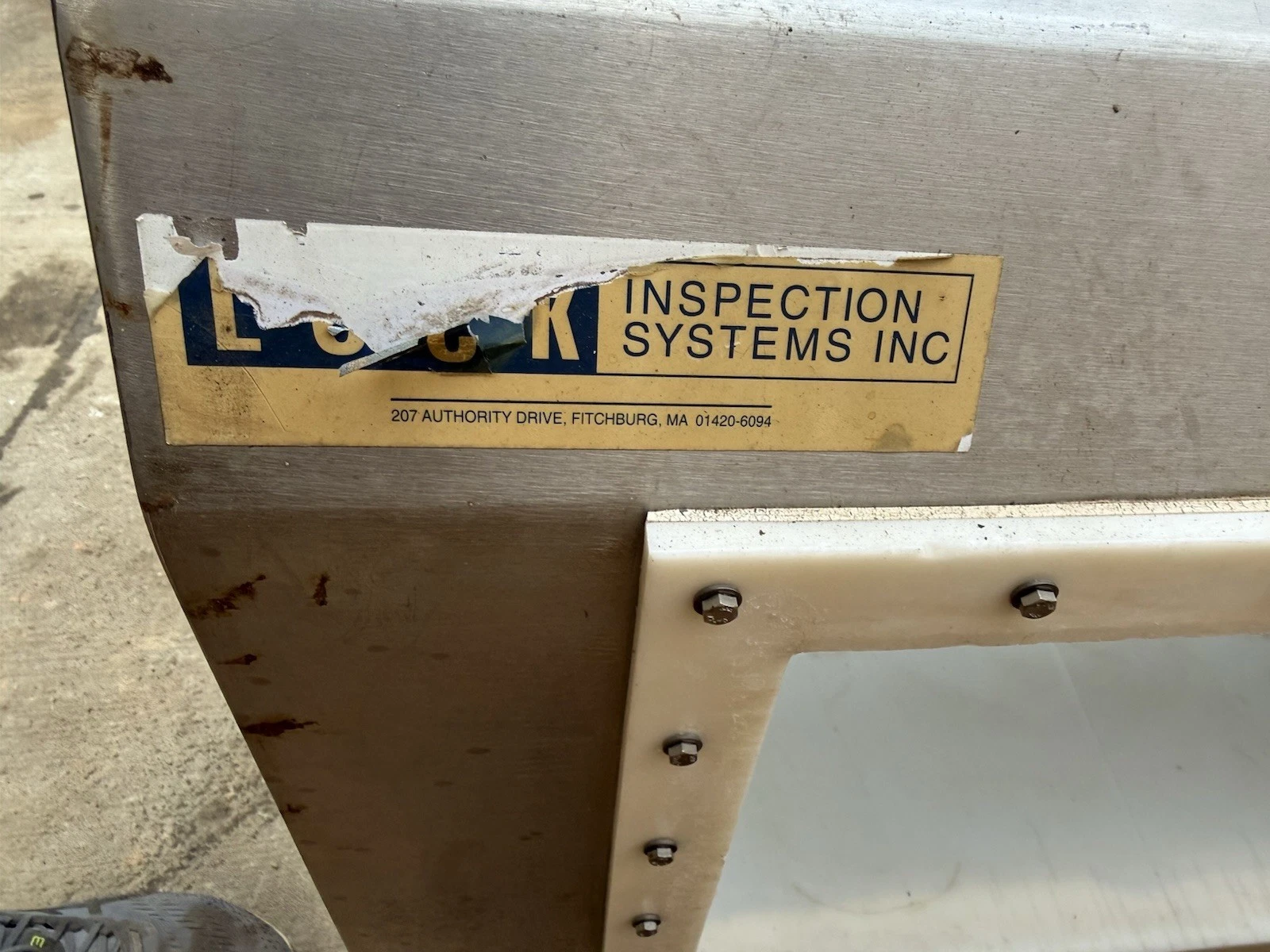Used Lock Inspection Systems MET30+ Metal Detector for Conveyor 19-1/2" X 11-1/2"