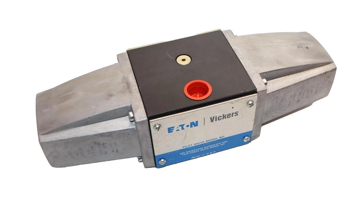 Eaton Vickers Directional Pilot Valve DG4S4-016C-50 DG4S4016C50 115v coil (NEW)