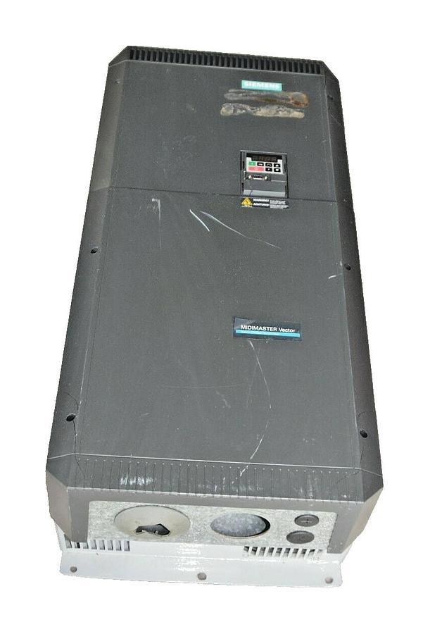 Used SIEMENS 6SE3228-4DK40 380-500V 113A 60hp Midimaster Vector Drive 6SE32284DK40