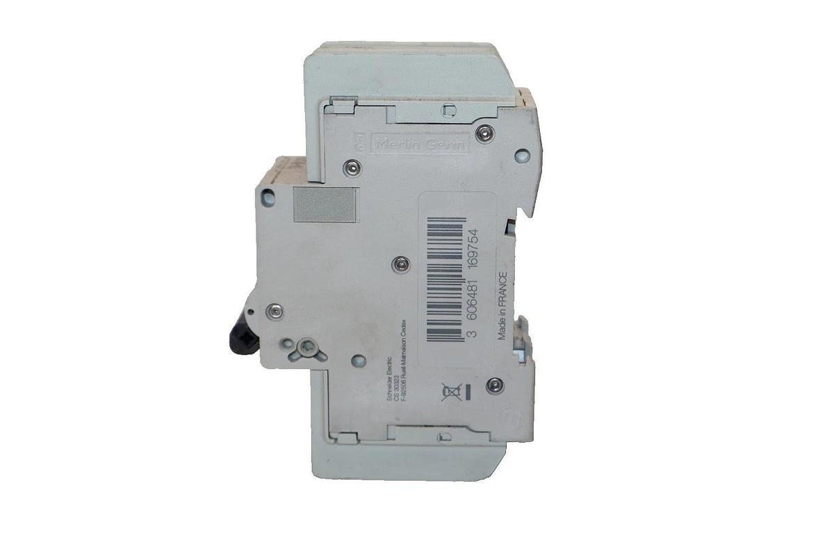 Used Schneider Electric M9F42225 25A Amp 2 Pole Multi 9 Circuit Breaker