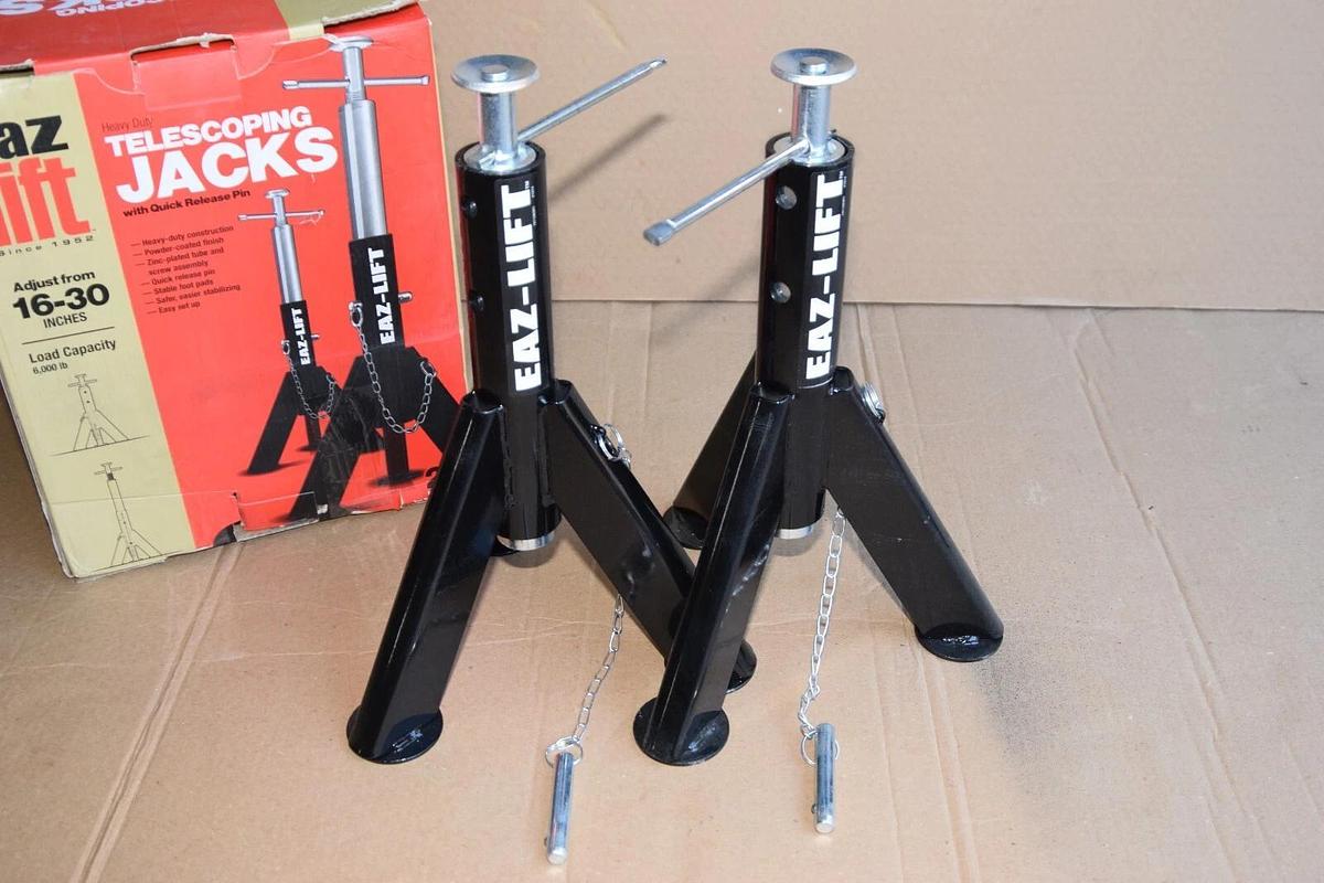 (NEW - Set) EAZ LIFT 16-30" Telescoping RV Jacks With Quick Release Pins 6000 lb