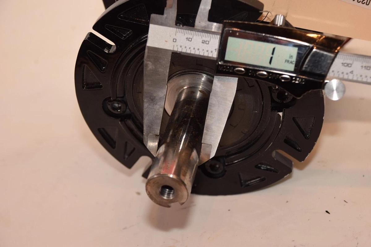 NEW- NORD DRIVESYSTEMS 373.1F-71L/4 CUS 180E 0.5Hp 1" Shaft Inline Speed Reducer