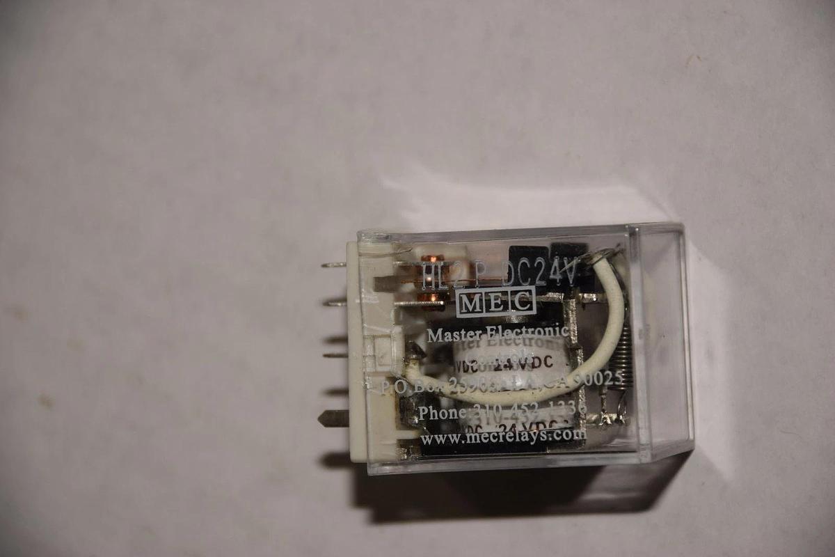 MASTER ELECTRONICS HL2 P DC24C HL2PDC24V 10A/220VAC 10A/28VDC RELAY NEW