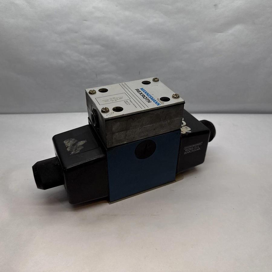 (New) MANNESMANN REXROTH 4WE 10 E32/CW110N9DA  4WE10E32CW110N9DA N15