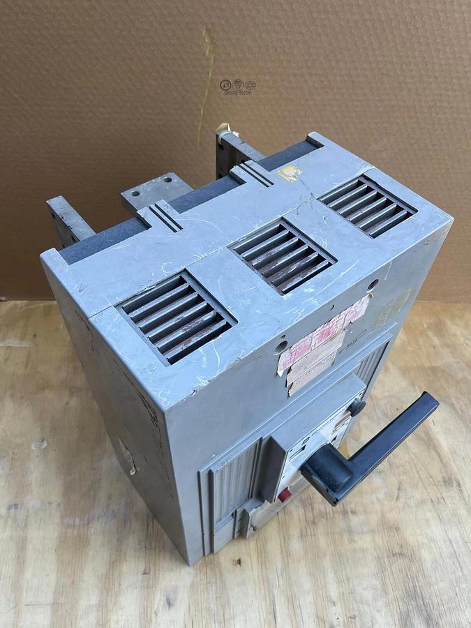 Used General Electric GE Power Breaker Manual Circuit Breaker TPR6620 2000 Amp 2000A