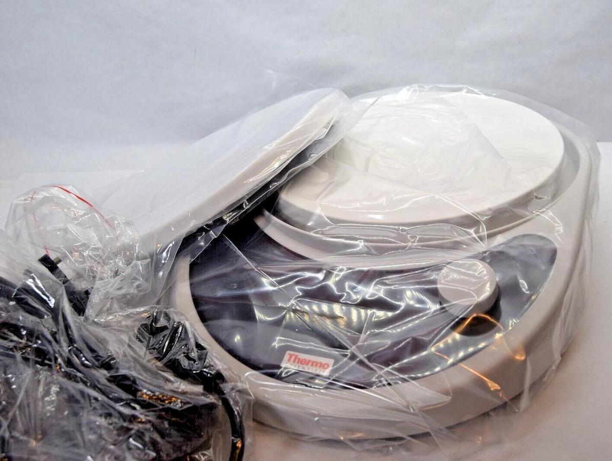 Thermo Scientific 88880016 Magnetic Stirrer RT Touch-22 100-240v  (NEW)