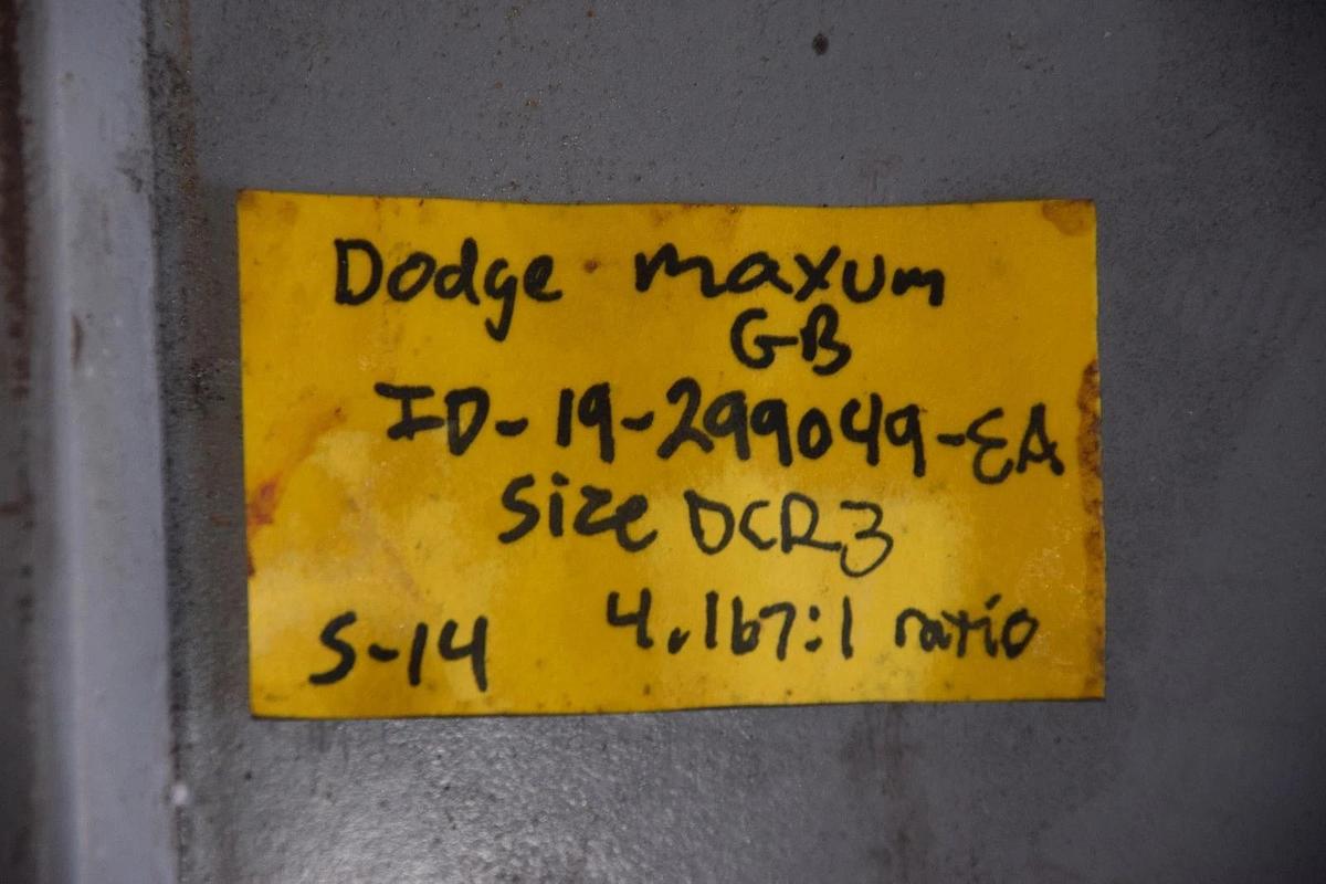 Used Dodge Maxum GB DCR3 4.167:1 Ratio 73.4 4.167 19-299049-EA Gear Box Drive reducer