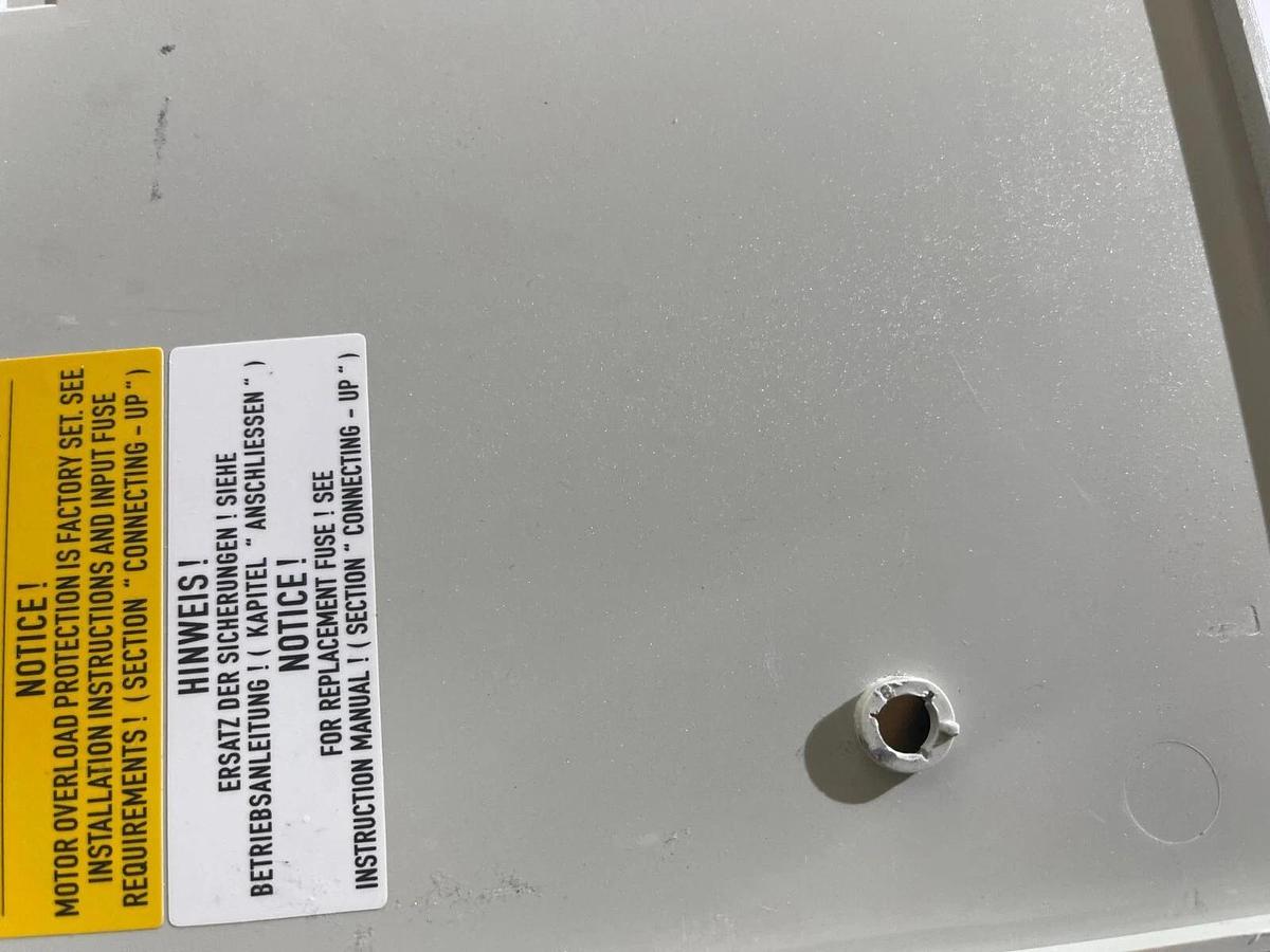 Used Siemens DC Inverter Simovert MC 6SE7023-8TD51-Z *door broken*